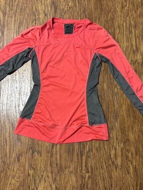 MPG Women's Athletic Long Sleeve Top Coral Pink & Charcoal Grey Size Small
